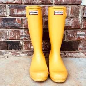 Hunter | Rain Boots with Boot Socks